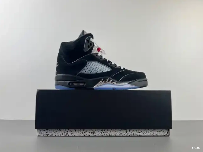 Boostmaster lin Metallic HF3975-001 Jordan Black Reimagined Air 5 0609